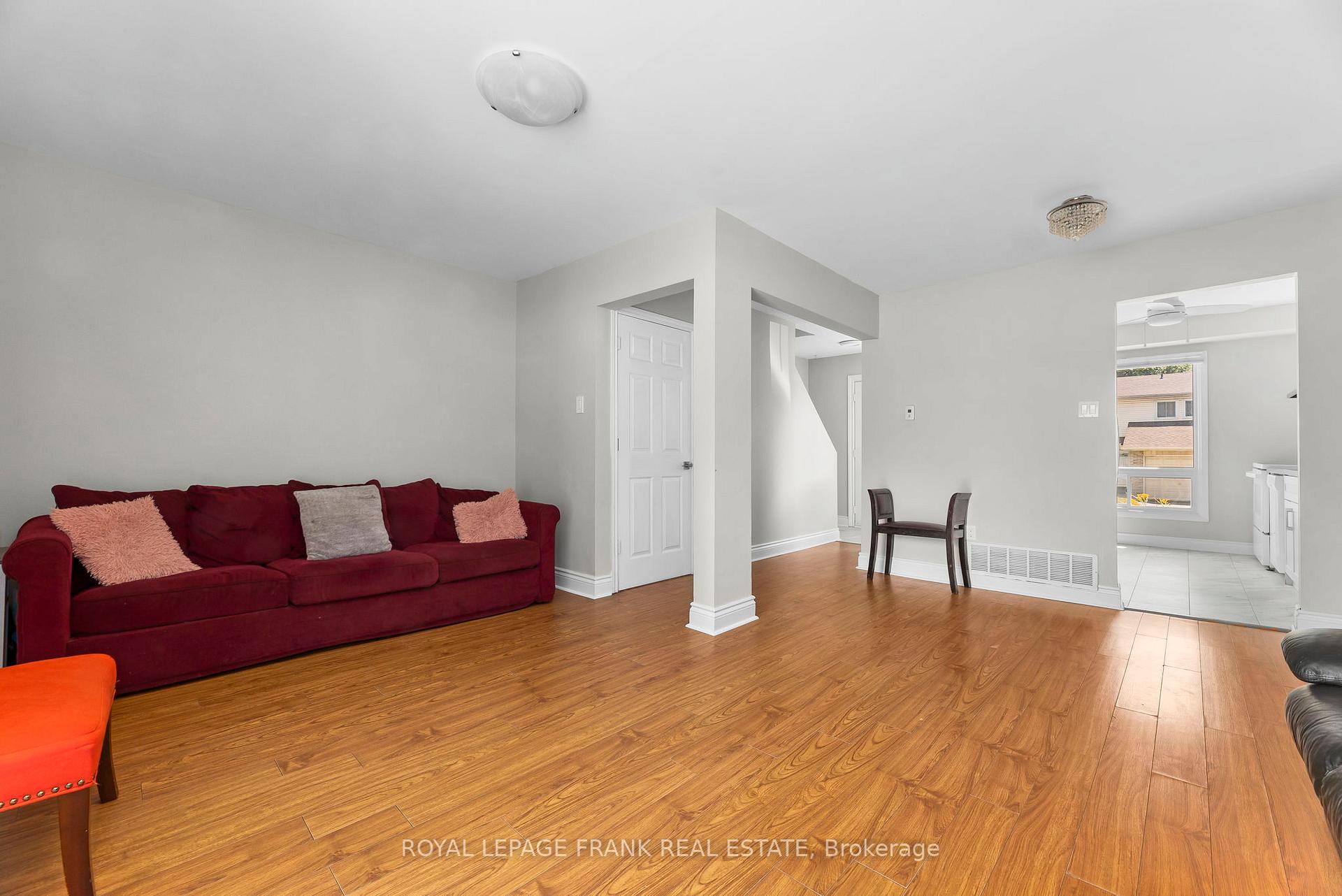 Photo 11 of Unit 32, 611 Galahad Drive, Oshawa, Eastdale — HOMEH