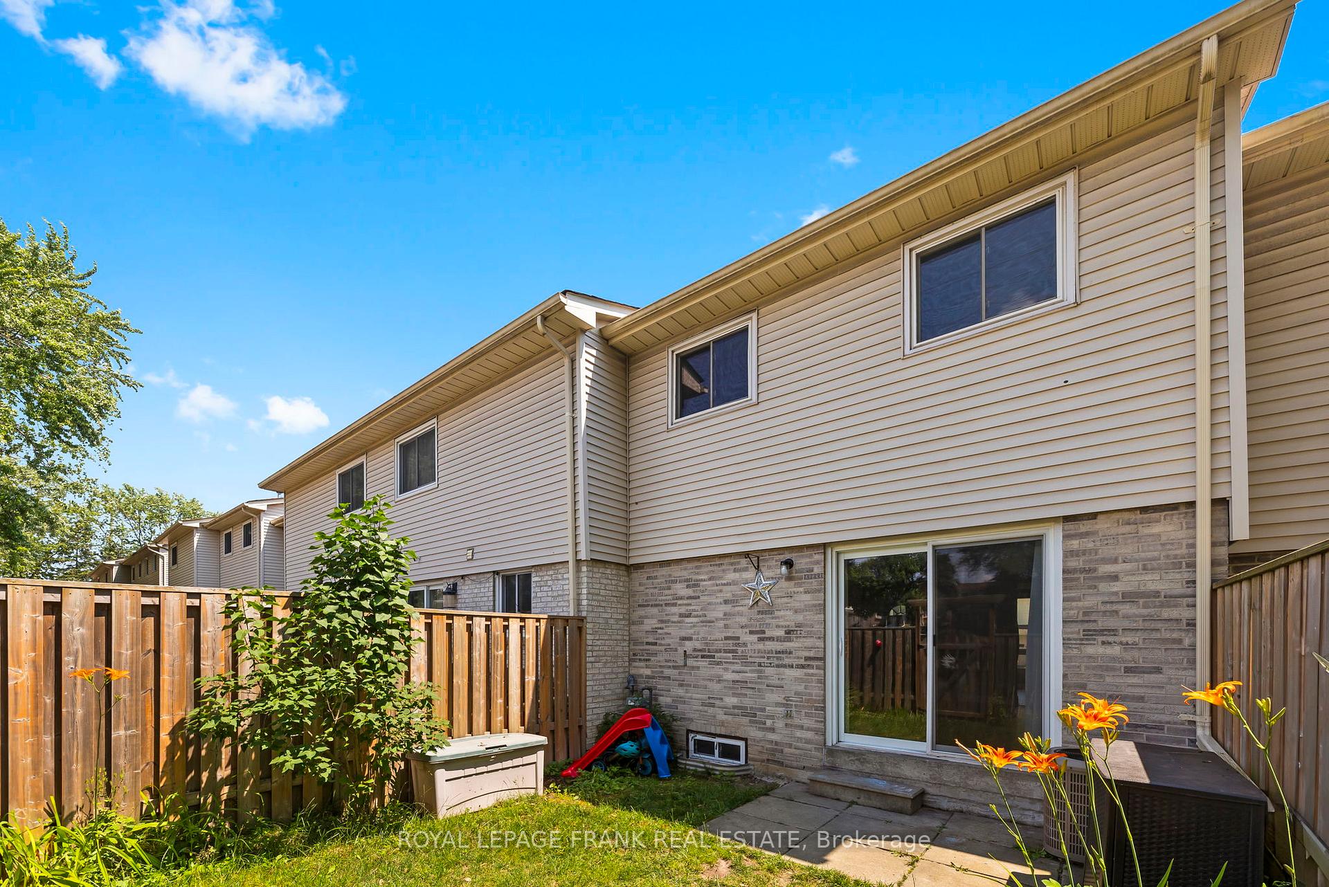 Photo 30 of Unit 32, 611 Galahad Drive, Oshawa, Eastdale — HOMEH