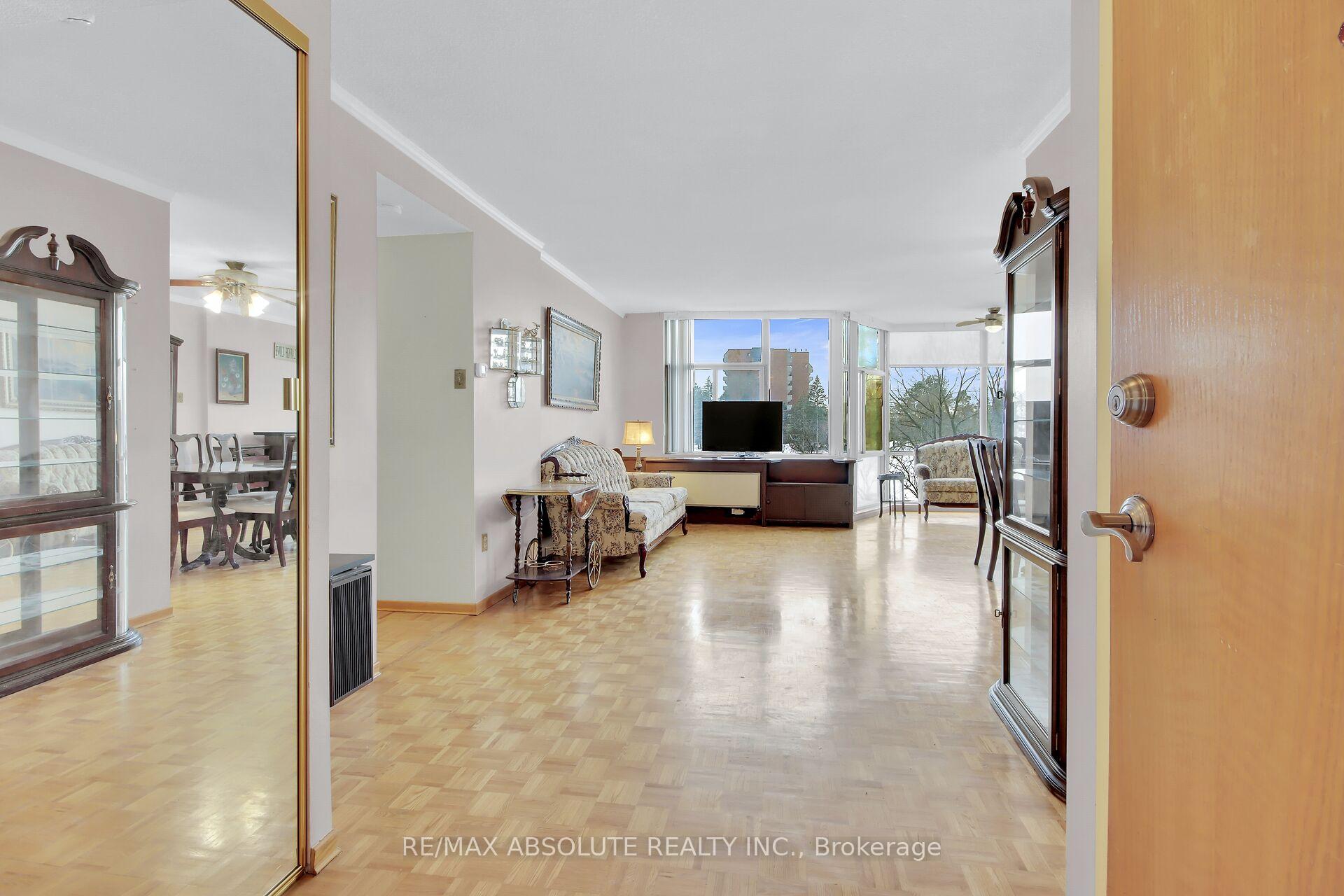 Photo 3 of Unit 207, 2759 Carousel Crescent, Ottawa, Emerald Woods/Sawmill Creek — HOMEH