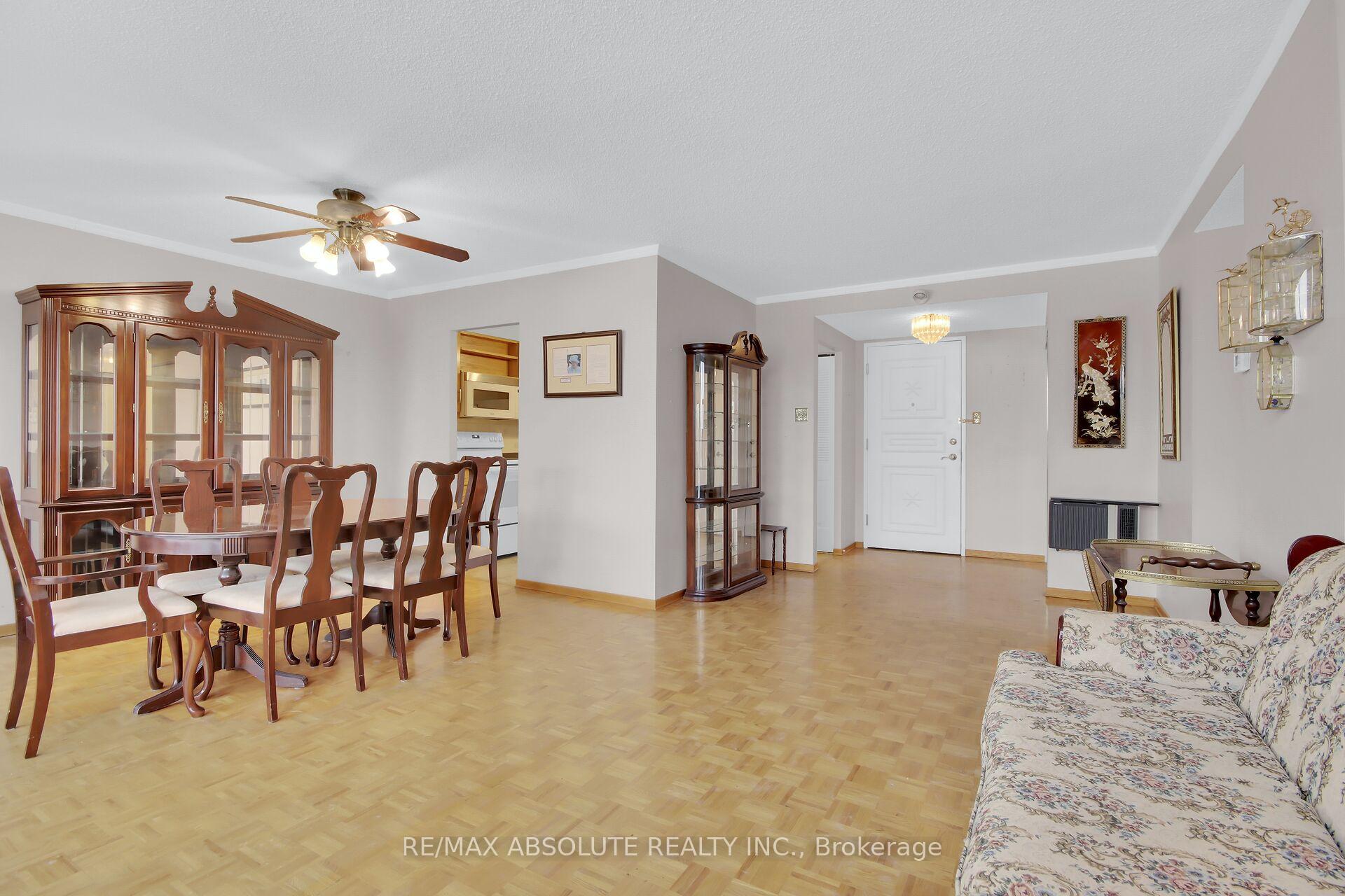 Photo 4 of Unit 207, 2759 Carousel Crescent, Ottawa, Emerald Woods/Sawmill Creek — HOMEH
