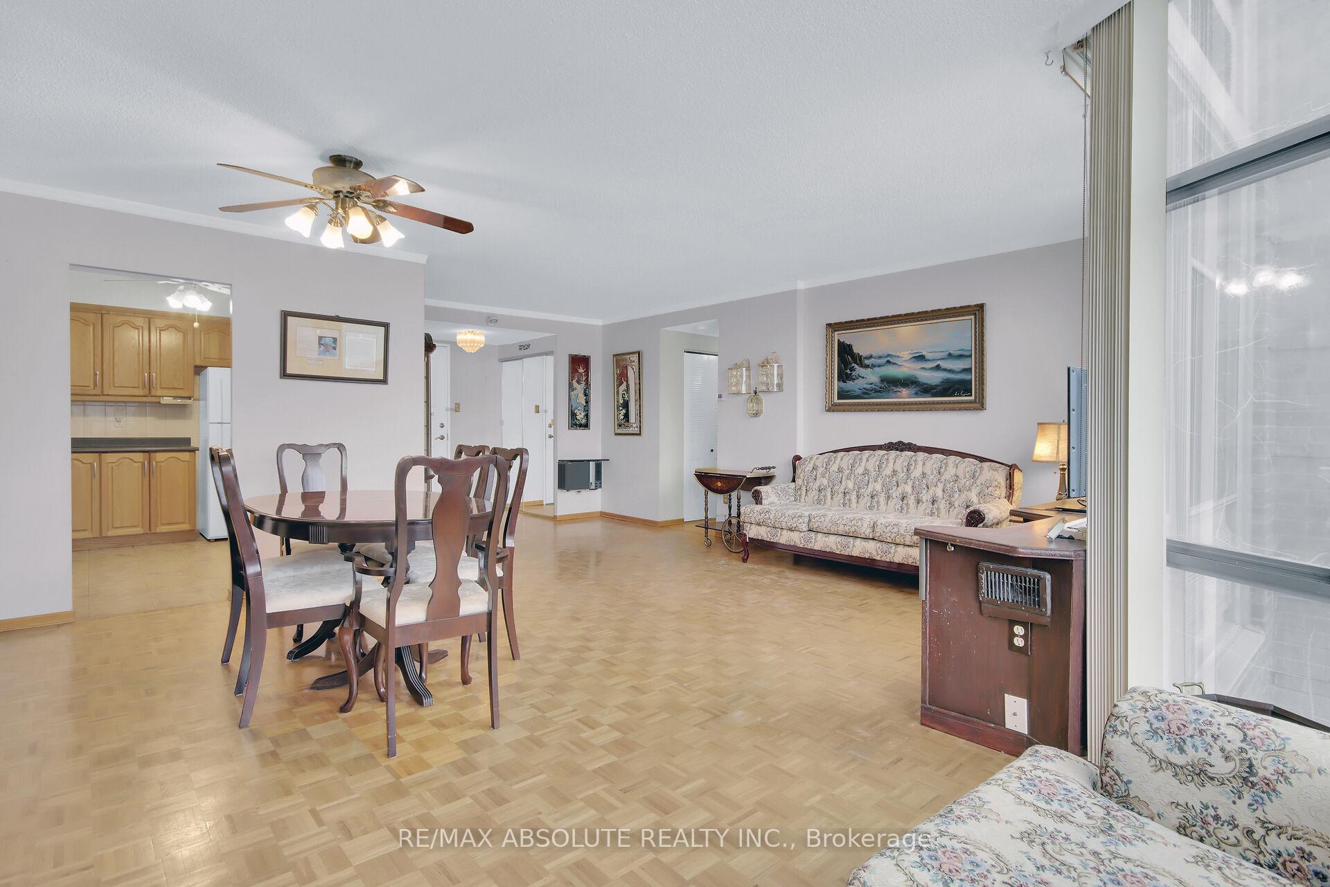 Photo 8 of Unit 207, 2759 Carousel Crescent, Ottawa, Emerald Woods/Sawmill Creek — HOMEH