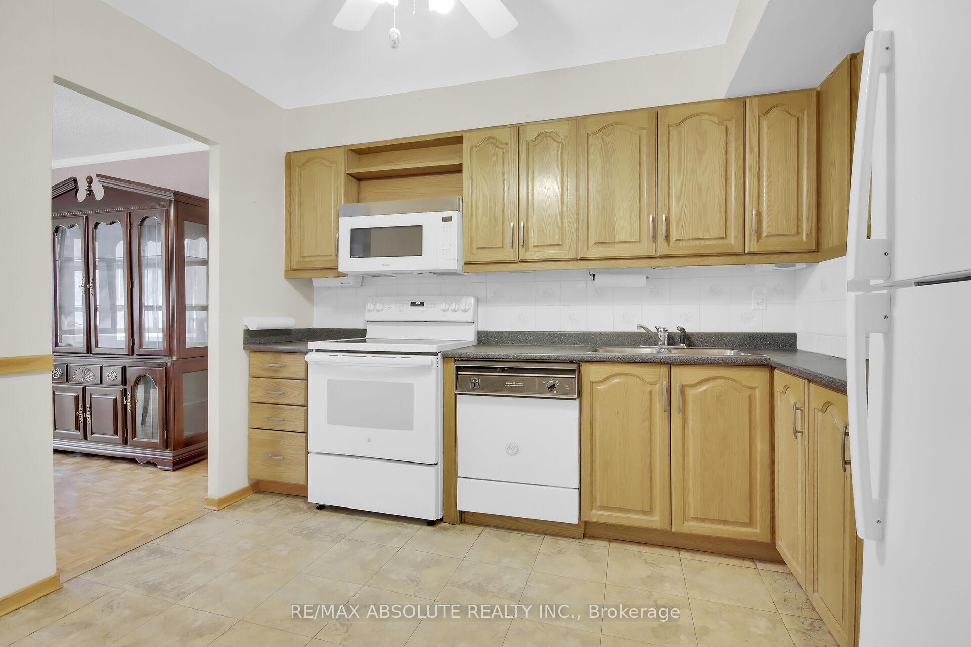 Photo 16 of Unit 207, 2759 Carousel Crescent, Ottawa, Emerald Woods/Sawmill Creek — HOMEH