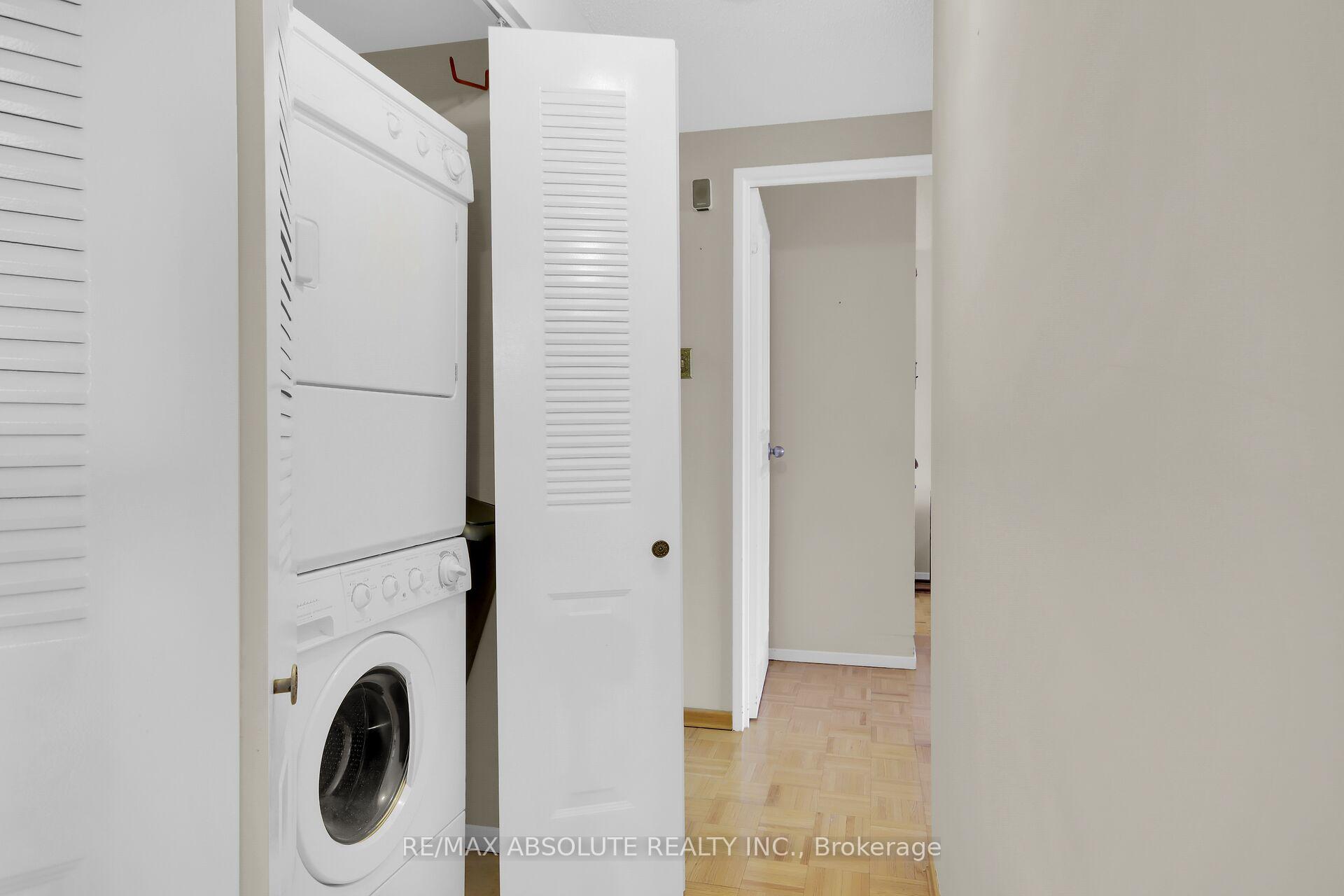 Photo 17 of Unit 207, 2759 Carousel Crescent, Ottawa, Emerald Woods/Sawmill Creek — HOMEH