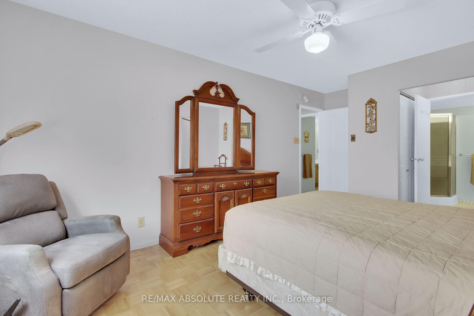 Photo 18 of Unit 207, 2759 Carousel Crescent, Ottawa, Emerald Woods/Sawmill Creek — HOMEH