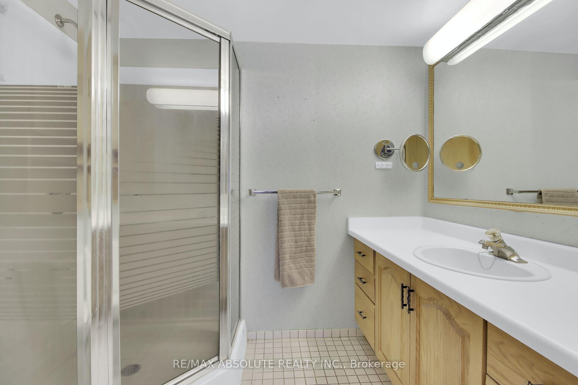 Photo 23 of Unit 207, 2759 Carousel Crescent, Ottawa, Emerald Woods/Sawmill Creek — HOMEH