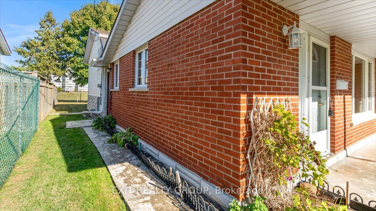 Photo 41 of 3 Robertson Lane, Belleville, Belleville Ward — HOMEH