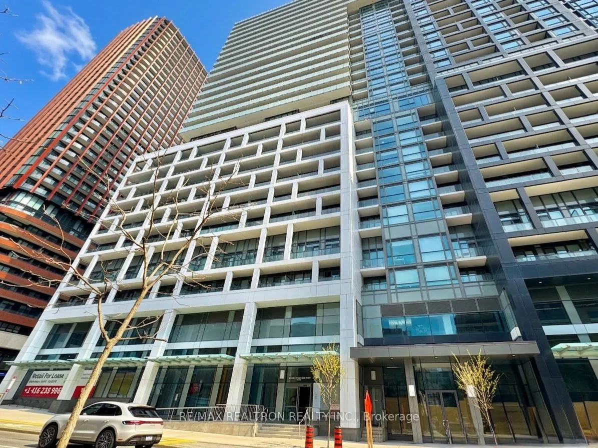Front of Unit 2520, 135 Lower Sherbourne Street