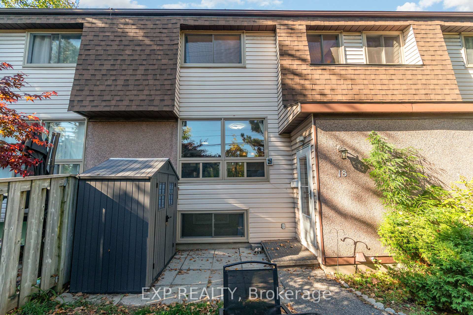 Front of Unit 18, 2640 Draper Avenue