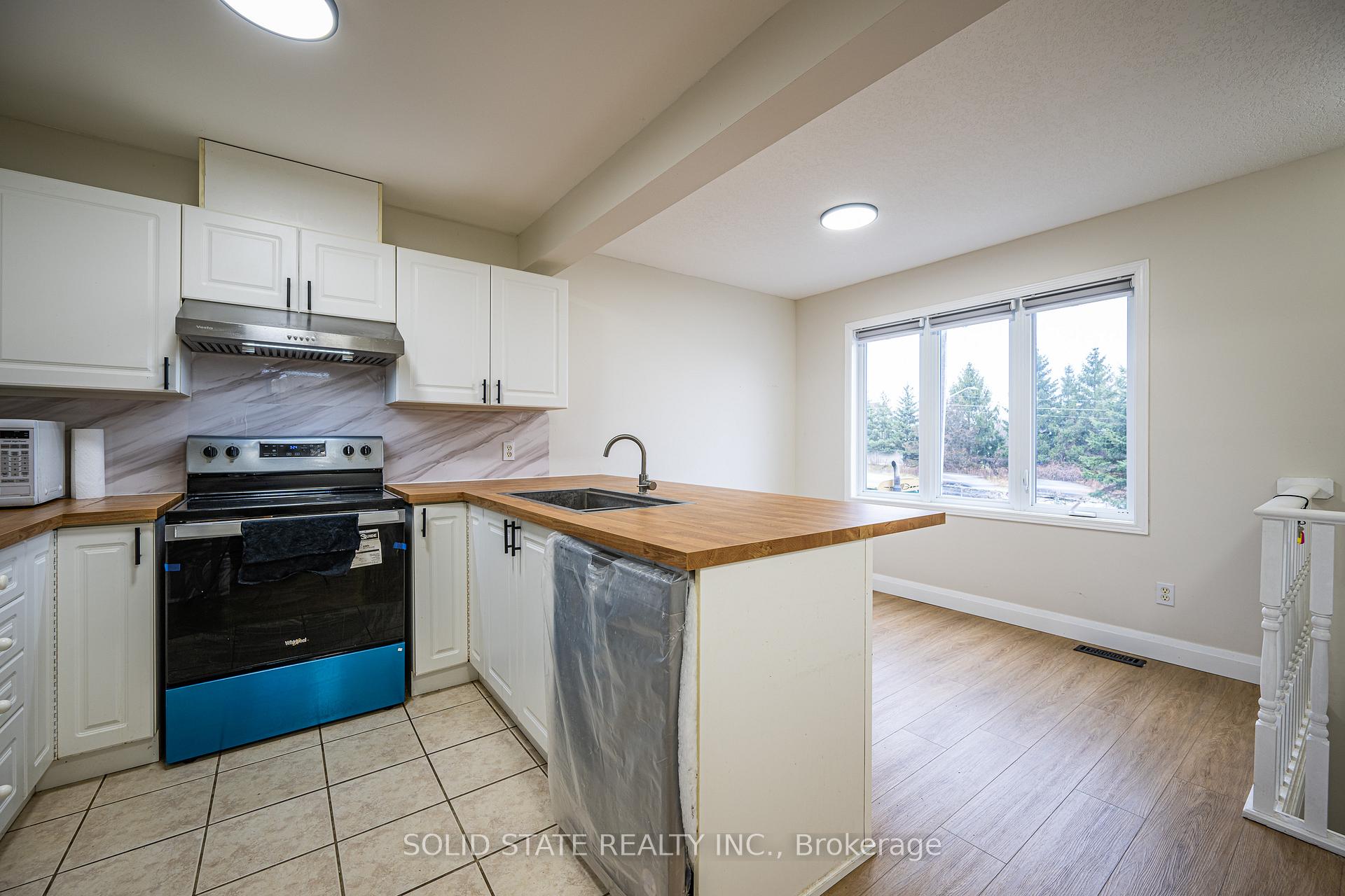 Photo 7 of Unit 13, 601 Columbia Forest Boulevard, Waterloo — HOMEH