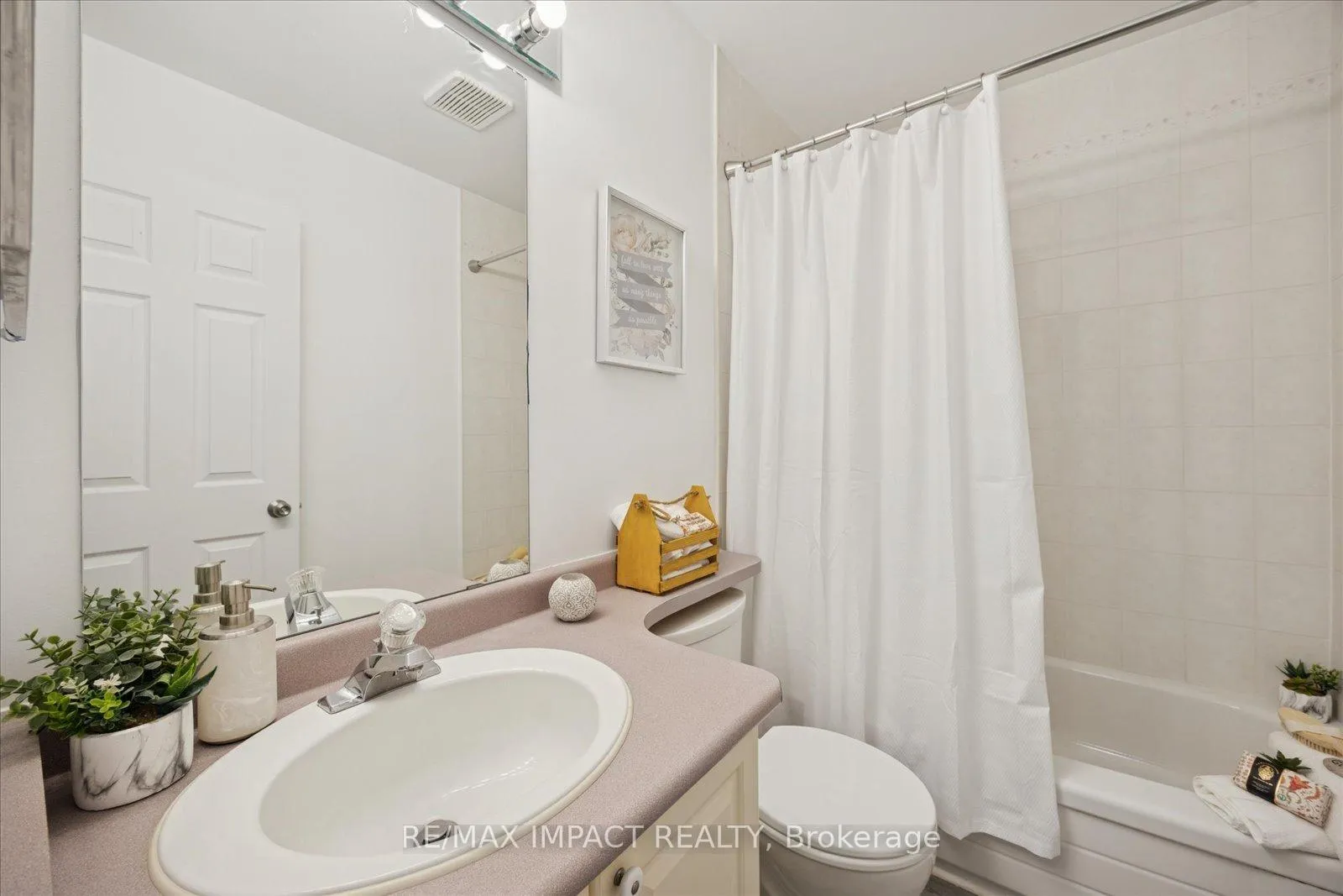 Photo 16 of 15 Fairway Drive, Clarington, Newcastle — HOMEH