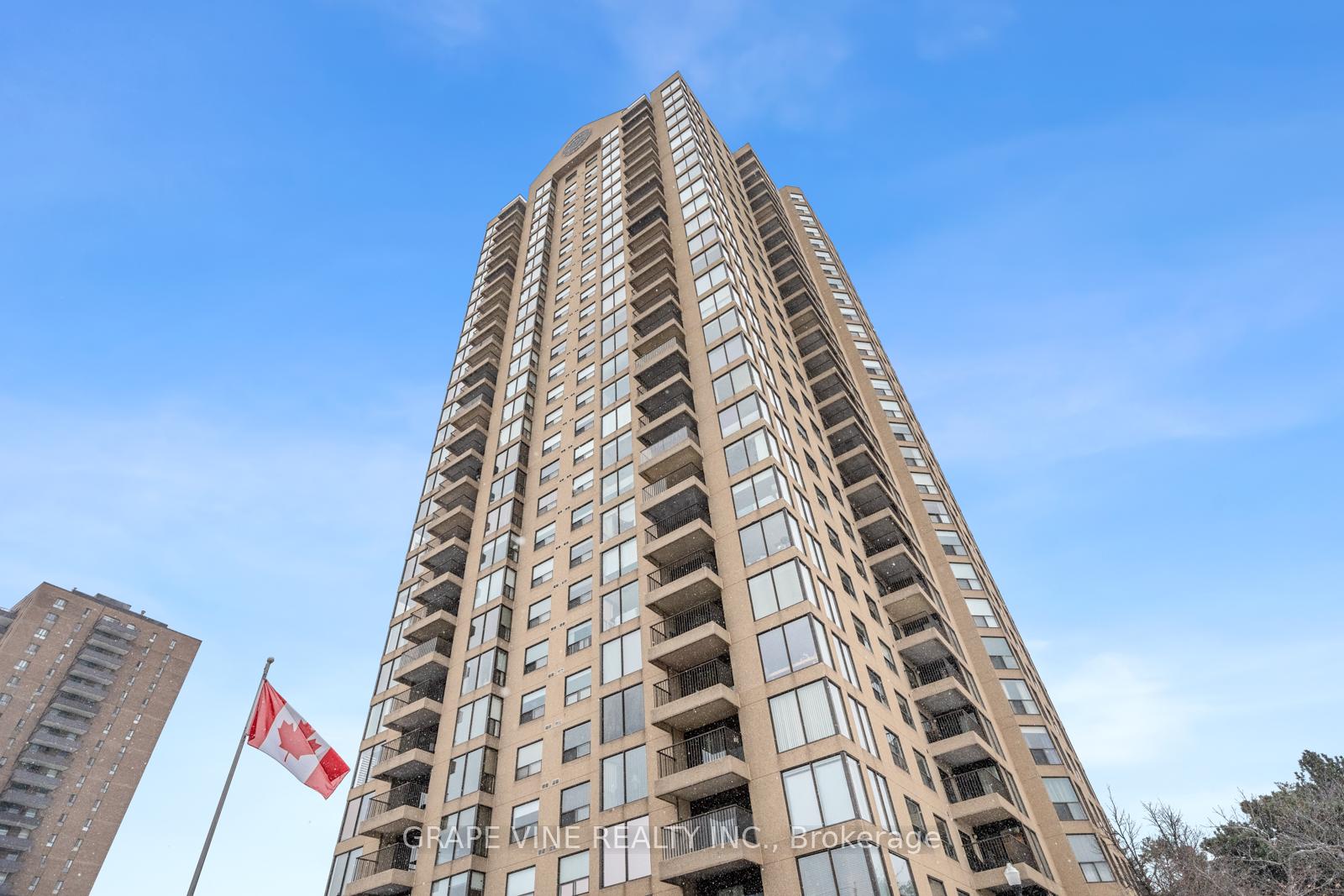 Photo 2 of Unit 206, 545 St Laurent Boulevard, Ottawa, Viscount Alexander Park — HOMEH