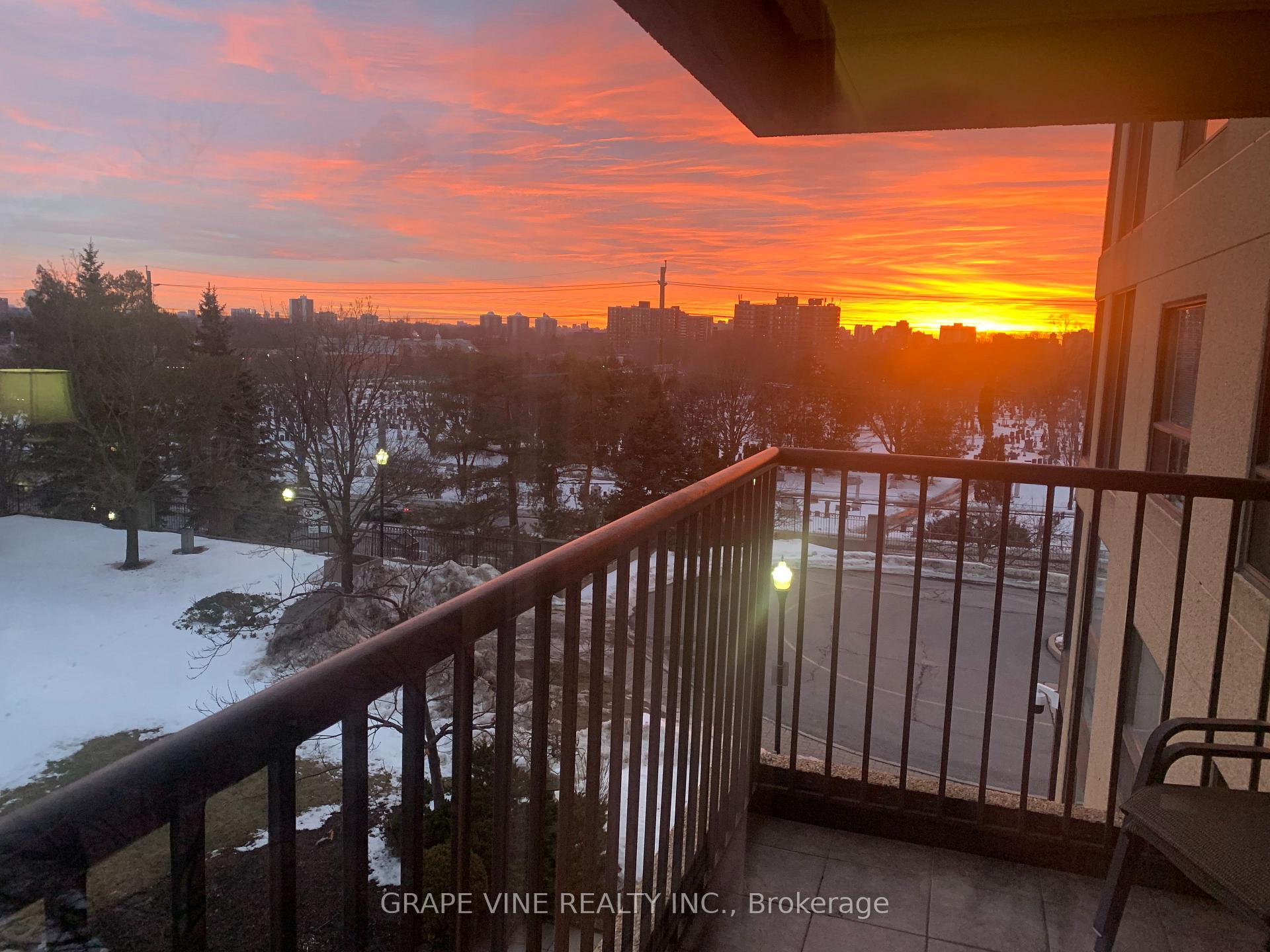 Photo 27 of Unit 206, 545 St Laurent Boulevard, Ottawa, Viscount Alexander Park — HOMEH