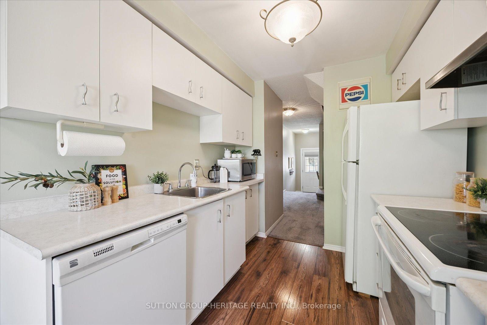 Photo 10 of Unit 26, 10 Bassett Boulevard, Whitby, Pringle Creek — HOMEH