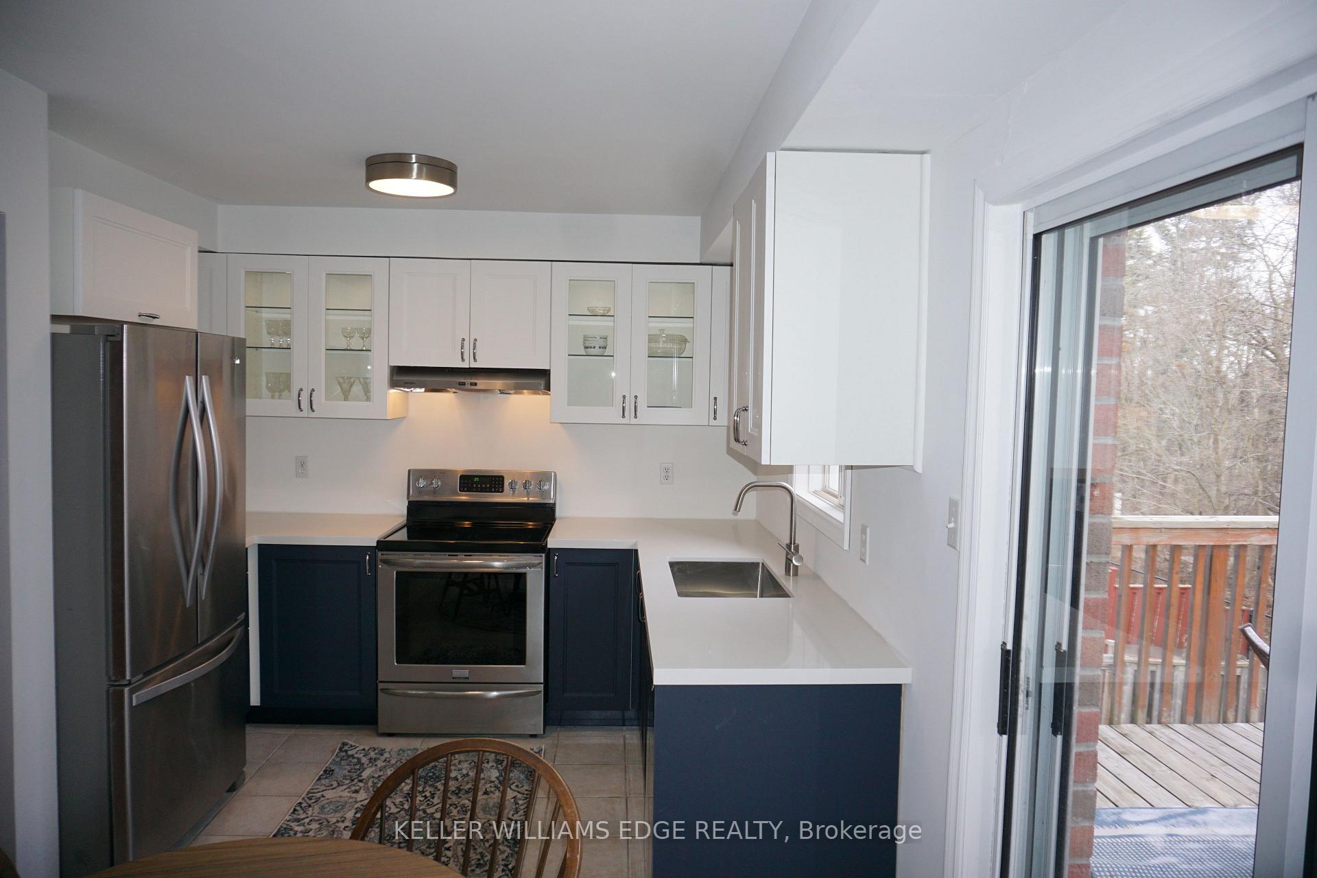 Photo 3 of 107 Rougehaven Way, Markham, Vinegar Hill — HOMEH