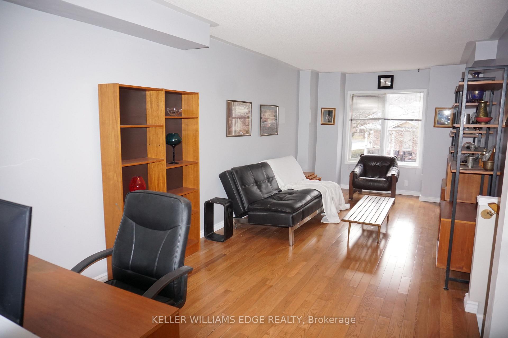 Photo 7 of 107 Rougehaven Way, Markham, Vinegar Hill — HOMEH