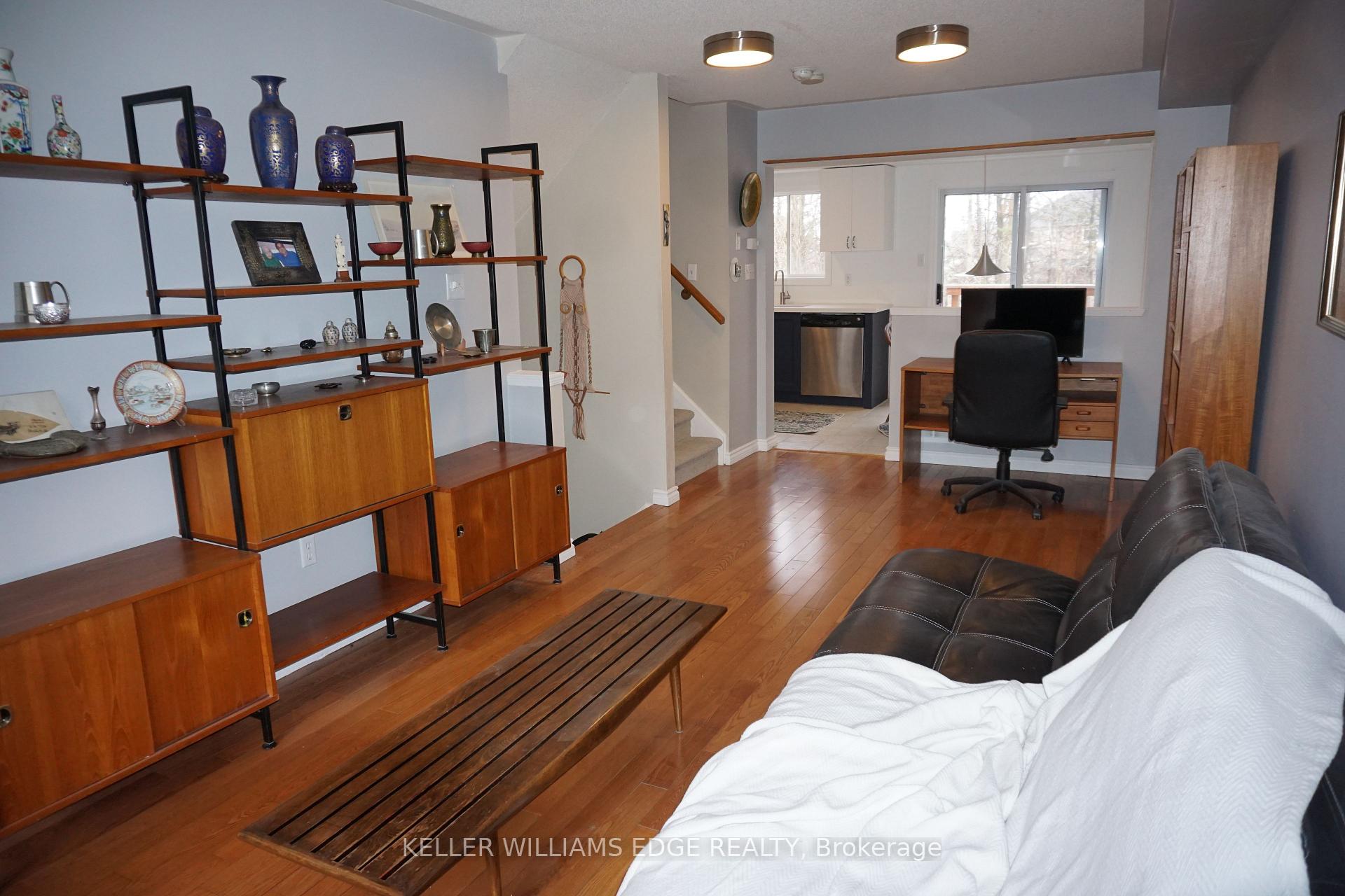 Photo 8 of 107 Rougehaven Way, Markham, Vinegar Hill — HOMEH