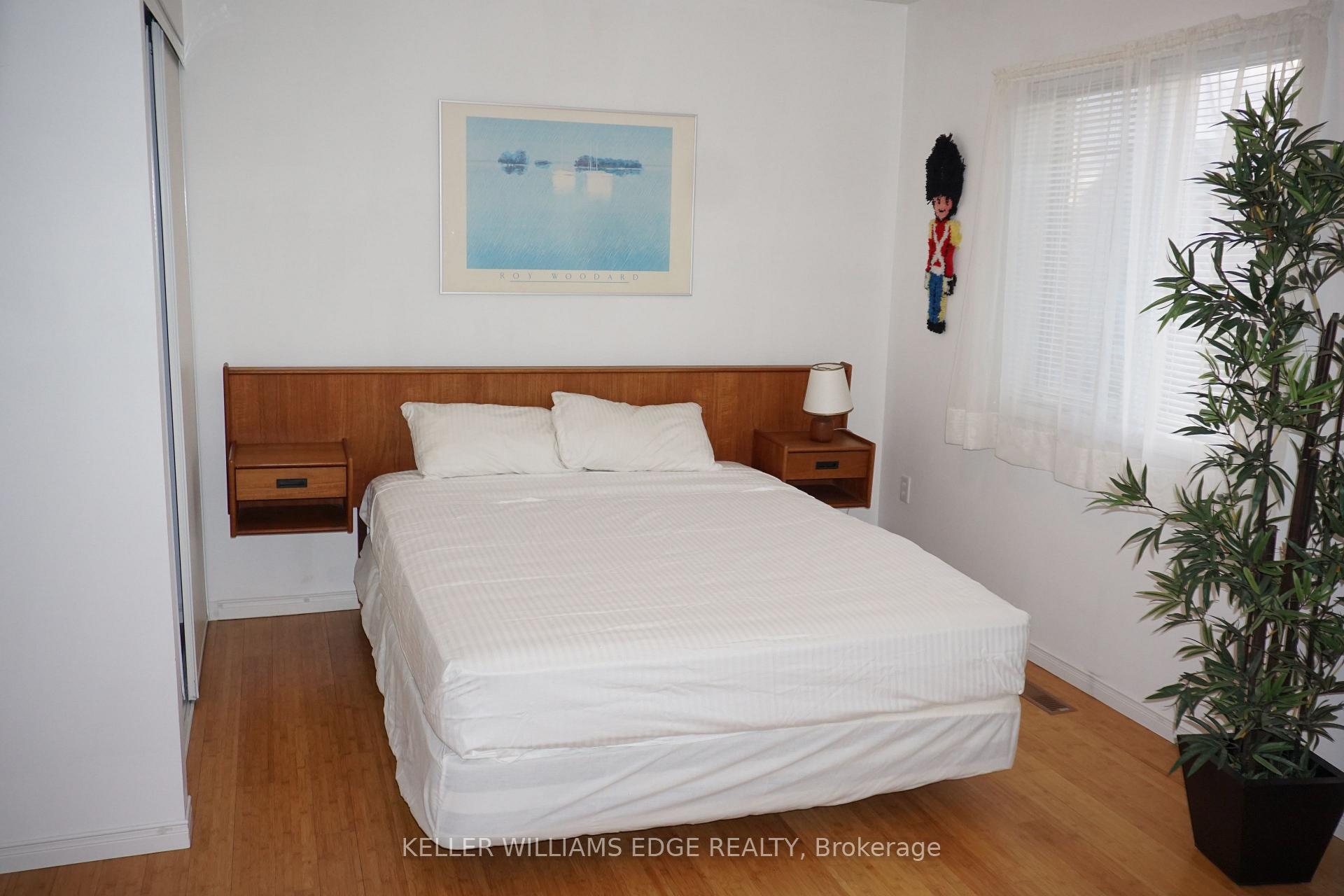 Photo 14 of 107 Rougehaven Way, Markham, Vinegar Hill — HOMEH