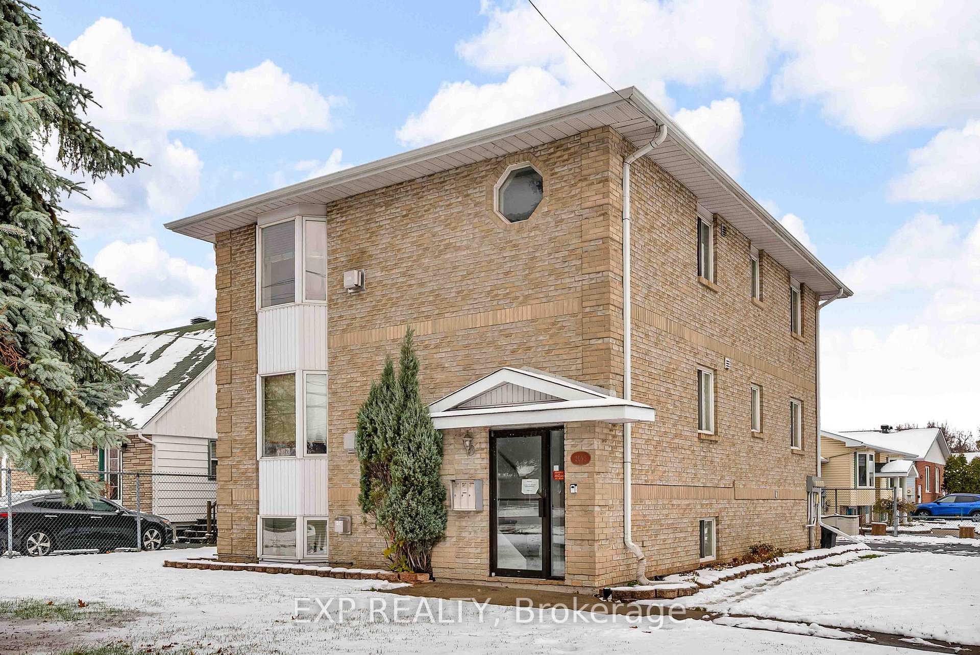 Photo 1 of 2093 Pitt Street, Cornwall — HOMEH