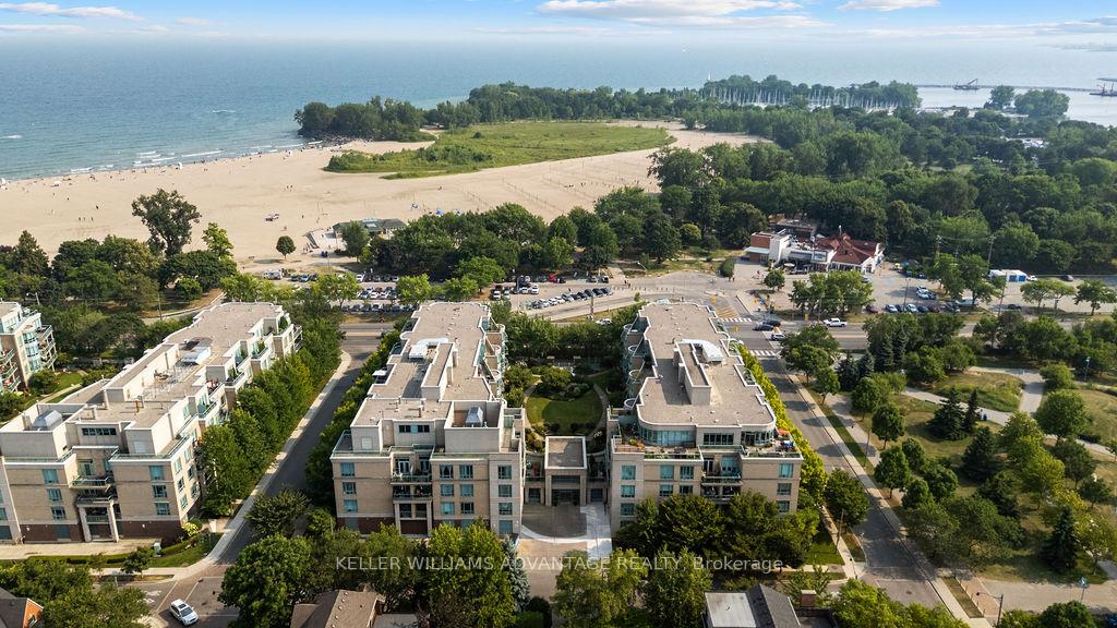 Photo 2 of Unit 111, 9 Boardwalk Drive, Toronto, The Beaches — HOMEH
