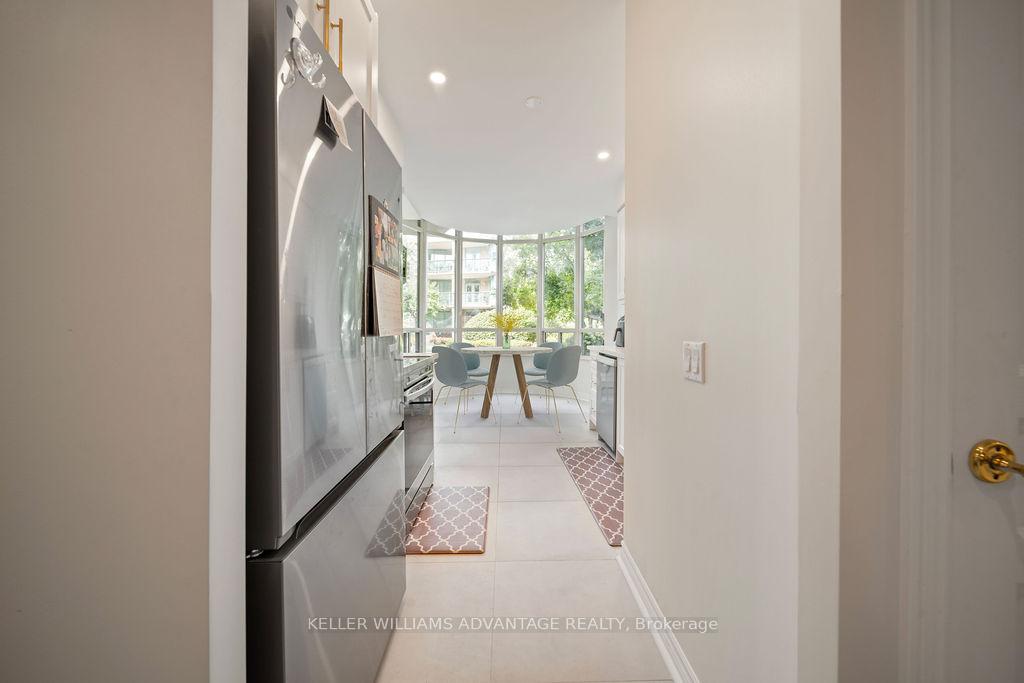 Photo 14 of Unit 111, 9 Boardwalk Drive, Toronto, The Beaches — HOMEH