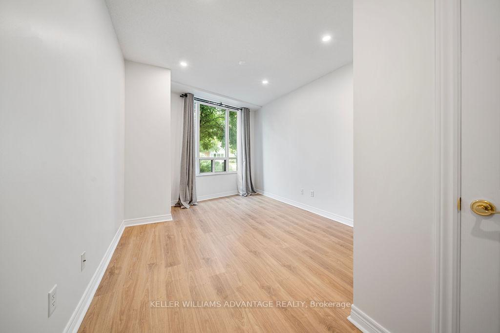 Photo 19 of Unit 111, 9 Boardwalk Drive, Toronto, The Beaches — HOMEH