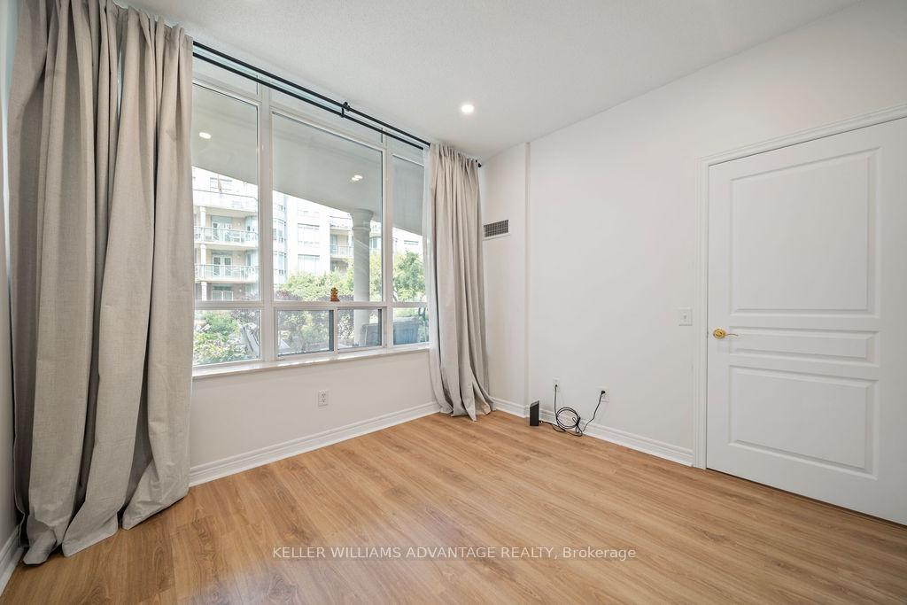 Photo 29 of Unit 111, 9 Boardwalk Drive, Toronto, The Beaches — HOMEH
