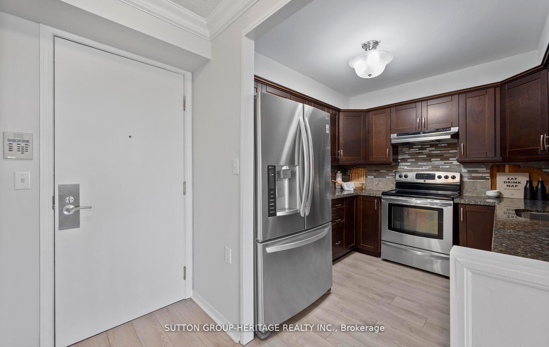Photo 5 of Unit 1015, 1000 The Esplanade Avenue N, Pickering, Town Centre — HOMEH