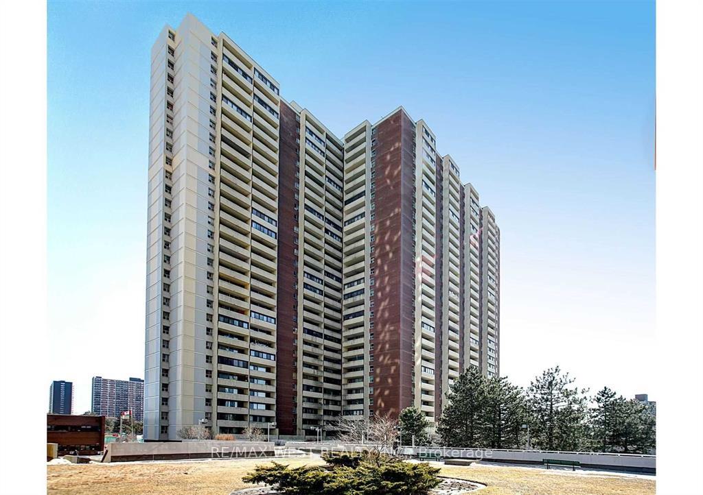 Front of Unit 1514, 5 Massey Square