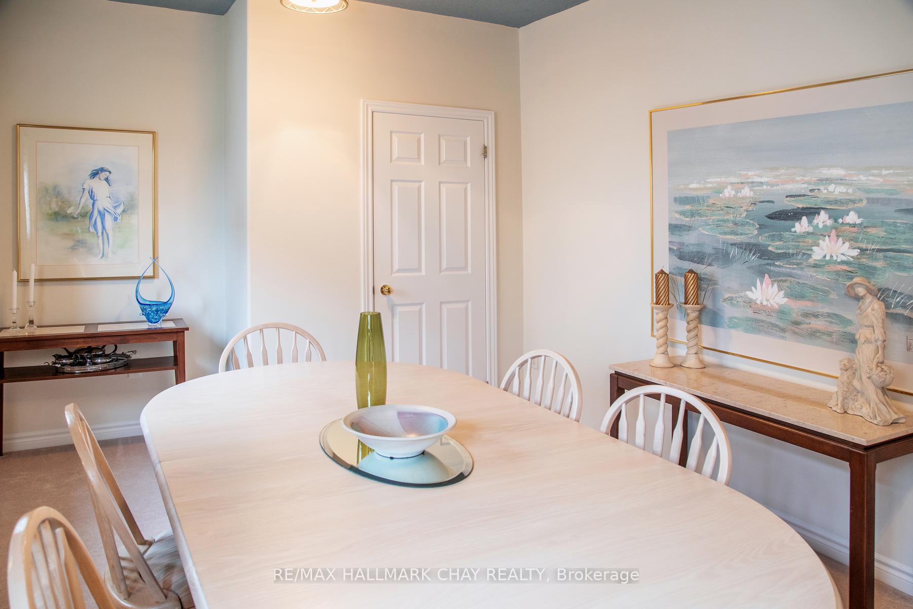 Photo 12 of 60 Crompton Drive, Barrie, Little Lake — HOMEH