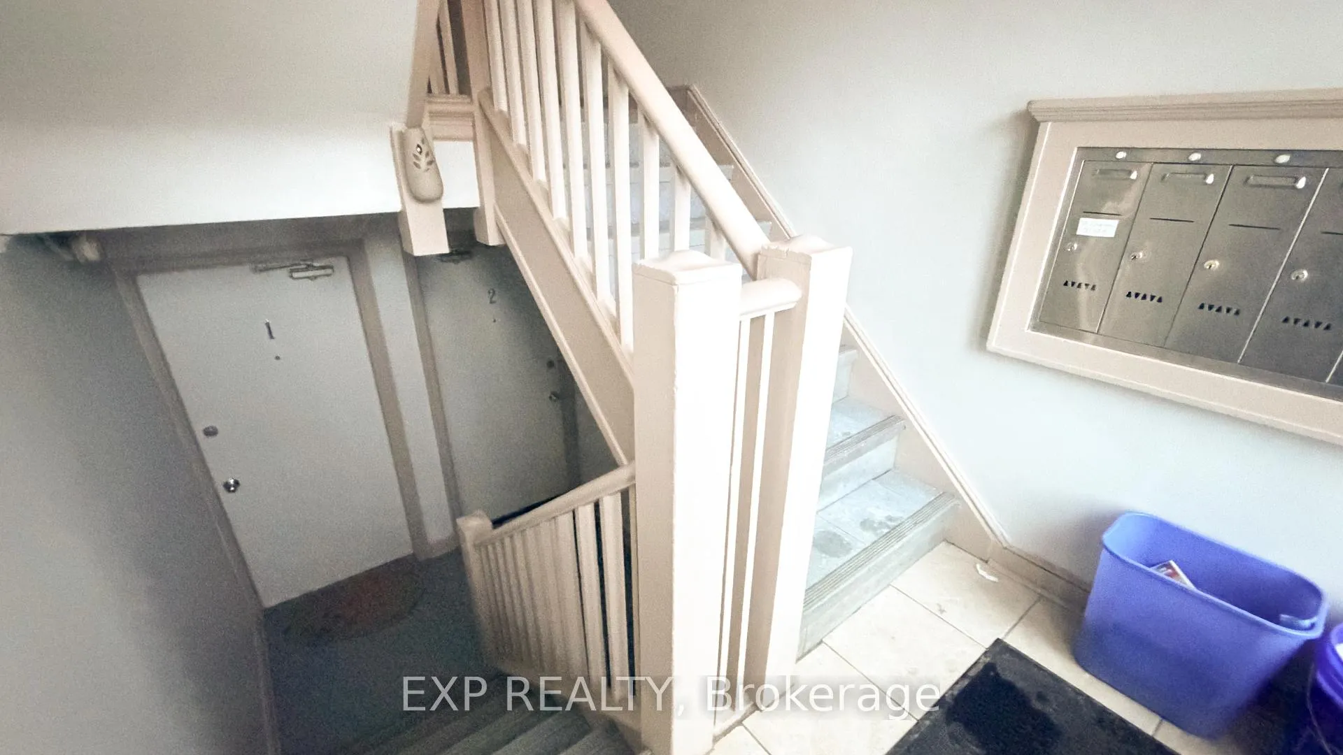 Photo 3 of Unit 1, 725 Melbourne Avenue, Ottawa, Laurentianview — HOMEH