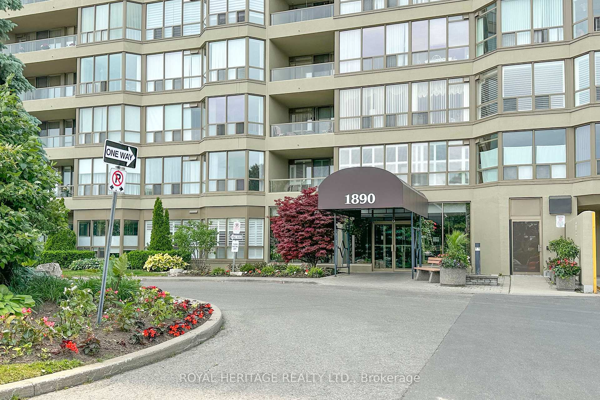 Photo 2 of Unit 1011, 1890 Valley Farm Road, Pickering, Town Centre — HOMEH