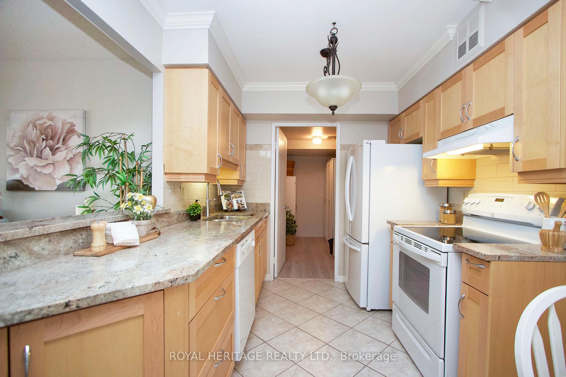 Photo 8 of Unit 1011, 1890 Valley Farm Road, Pickering, Town Centre — HOMEH