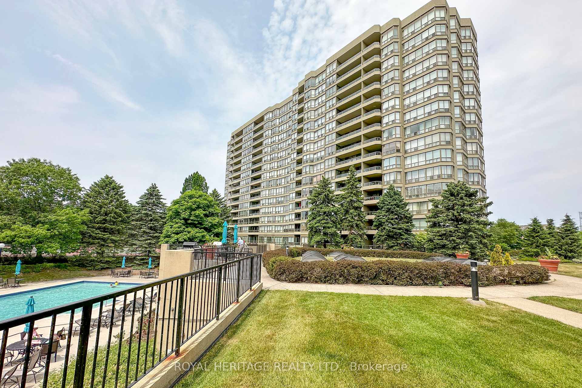 Photo 32 of Unit 1011, 1890 Valley Farm Road, Pickering, Town Centre — HOMEH