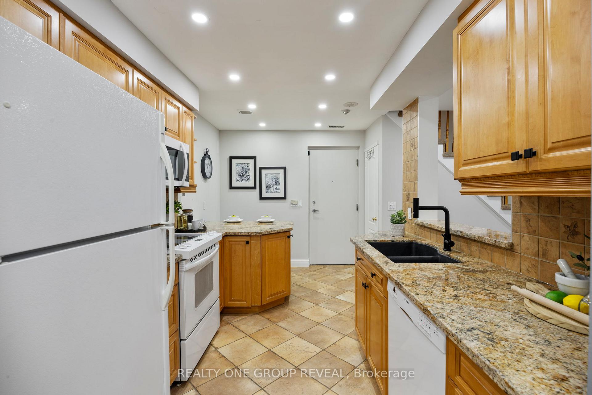 Photo 32 of Unit 803, 1400 The Esplanade Drive N, Pickering, Town Centre — HOMEH