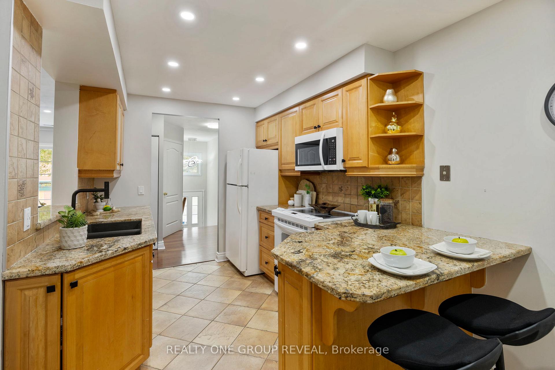 Photo 35 of Unit 803, 1400 The Esplanade Drive N, Pickering, Town Centre — HOMEH
