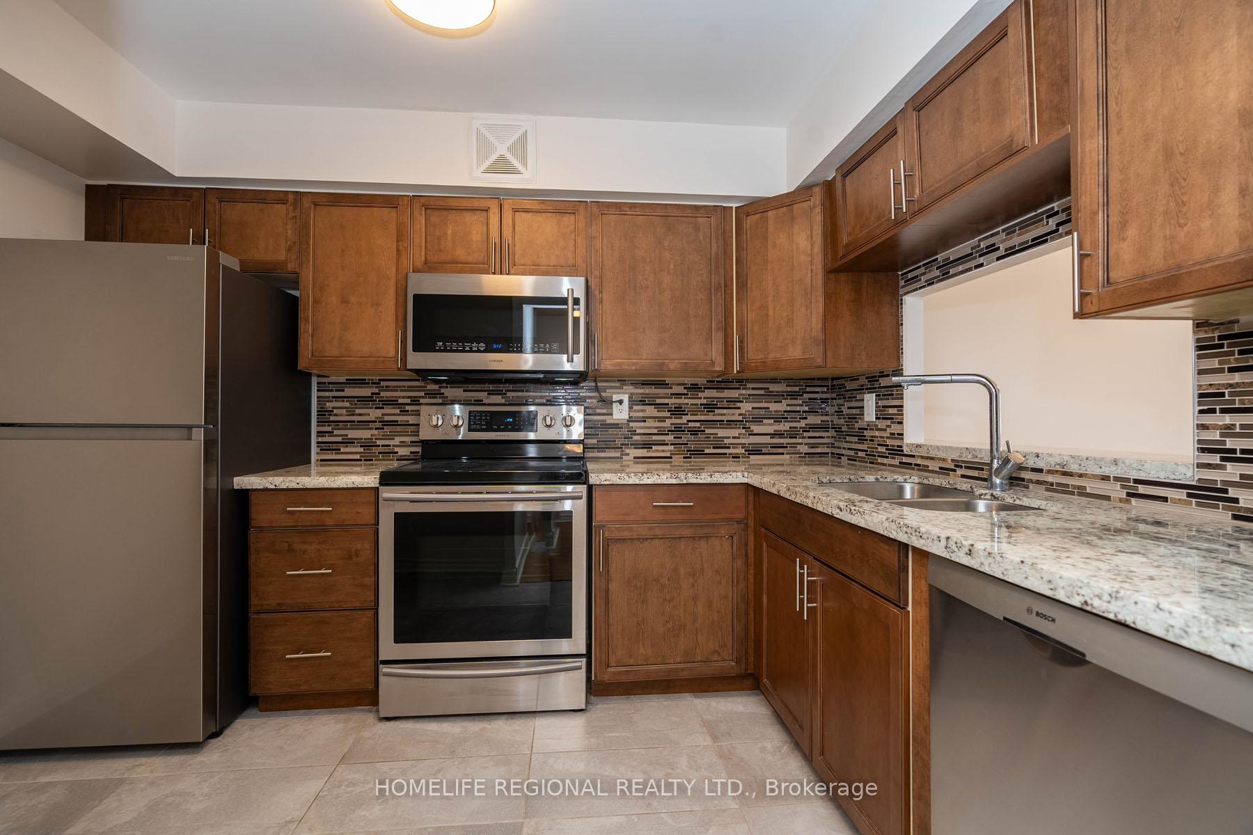 Photo 5 of Unit 412, 4 Park Vista, Toronto, O'Connor-Parkview — HOMEH