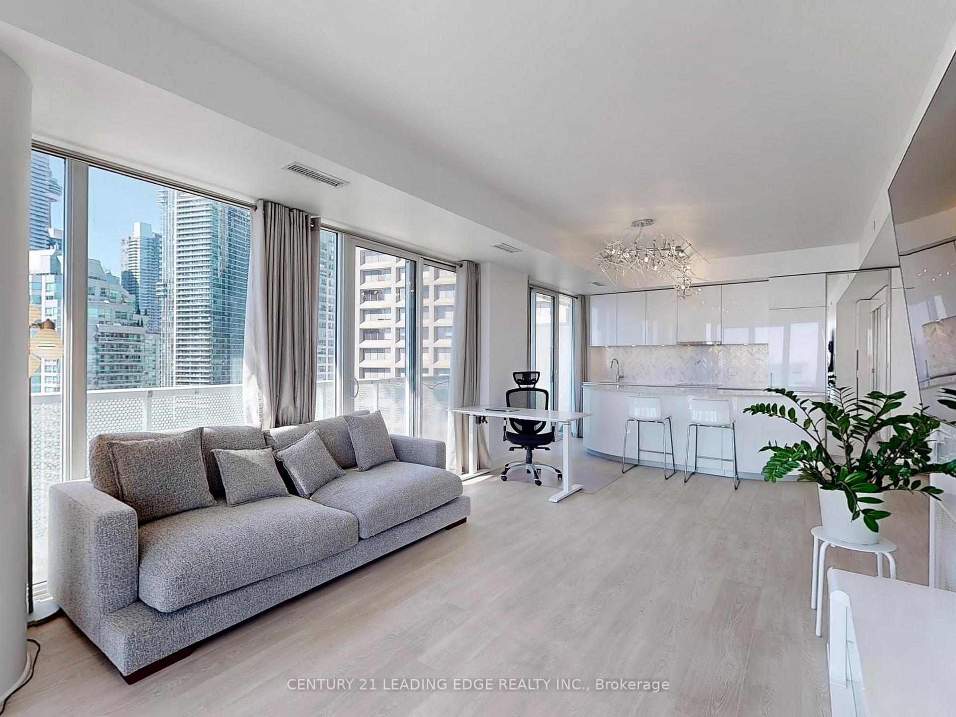 Photo 5 of Unit 1704, 15 Queens Quay E, Toronto, Waterfront Communities — HOMEH