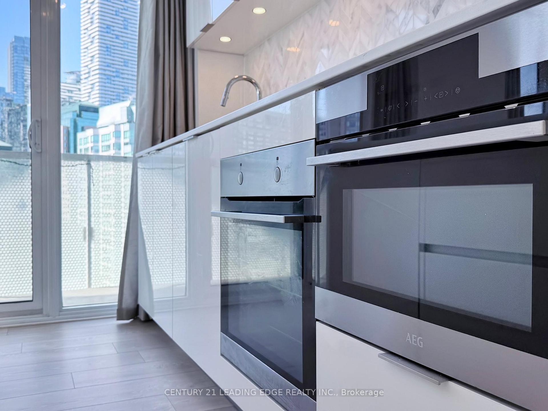 Photo 13 of Unit 1704, 15 Queens Quay E, Toronto, Waterfront Communities — HOMEH