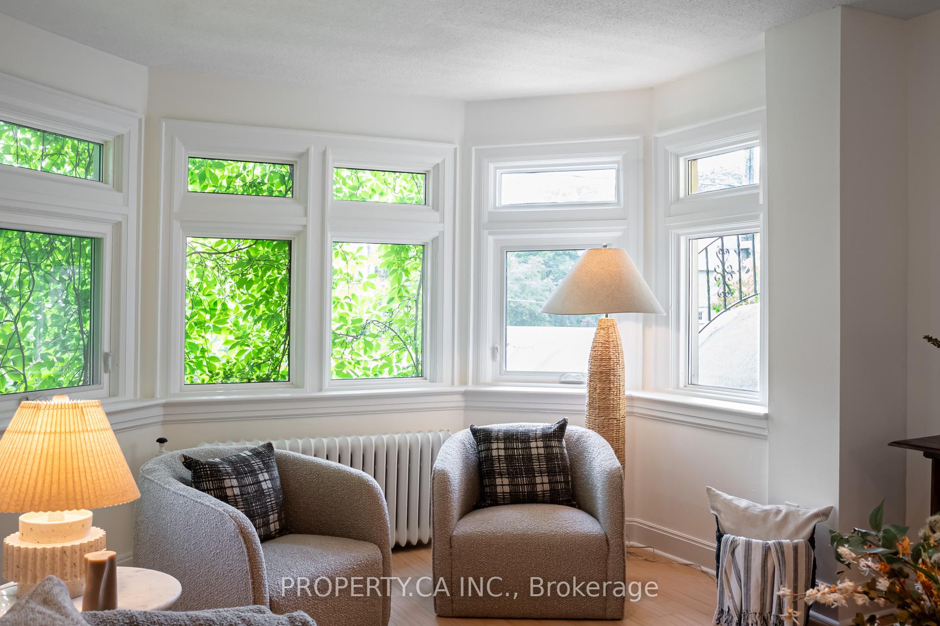Photo 6 of Unit 13, 1599 Bathurst Street, Toronto, Forest Hill South — HOMEH