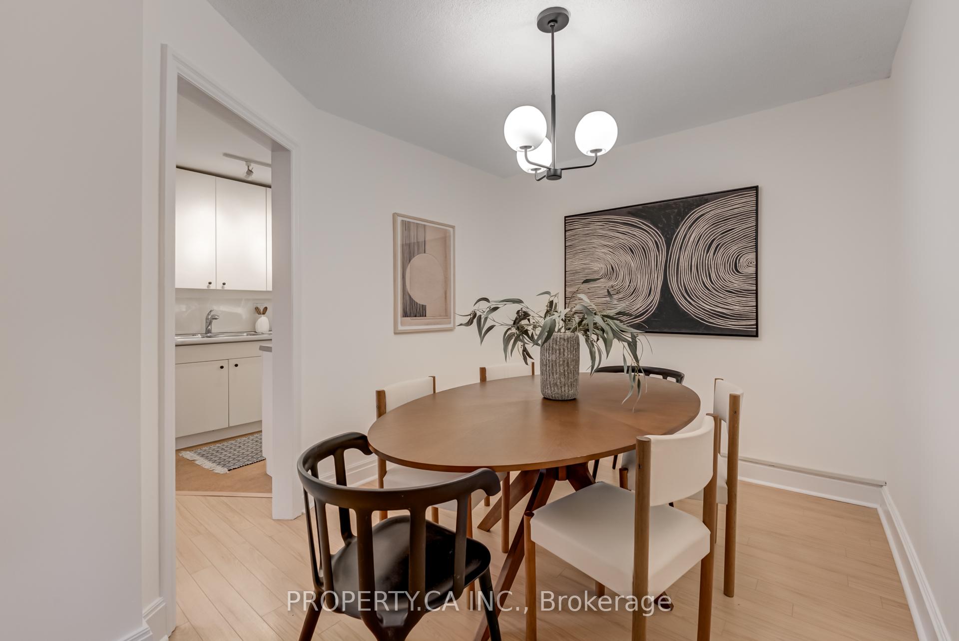 Photo 8 of Unit 13, 1599 Bathurst Street, Toronto, Forest Hill South — HOMEH