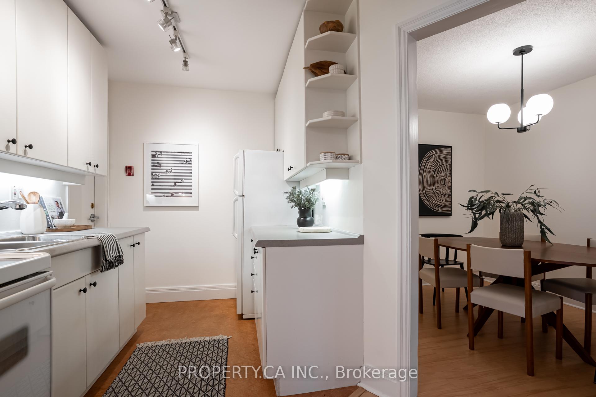 Photo 10 of Unit 13, 1599 Bathurst Street, Toronto, Forest Hill South — HOMEH
