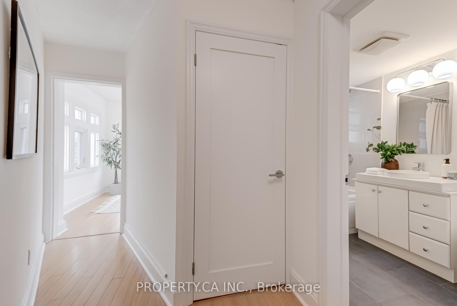 Photo 13 of Unit 13, 1599 Bathurst Street, Toronto, Forest Hill South — HOMEH