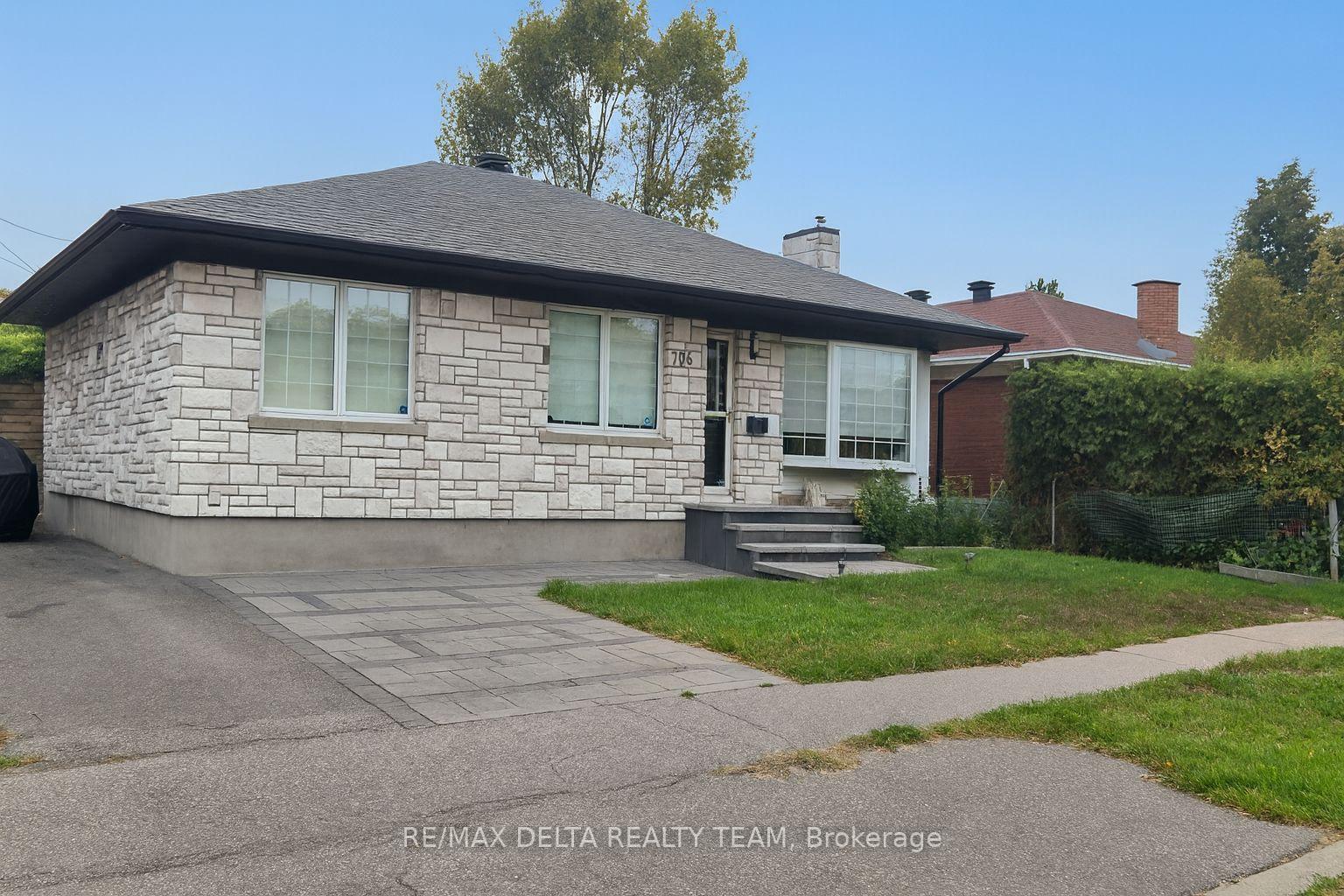 Photo 3 of 706 Smyth Road, Ottawa, Elmvale Acres — HOMEH