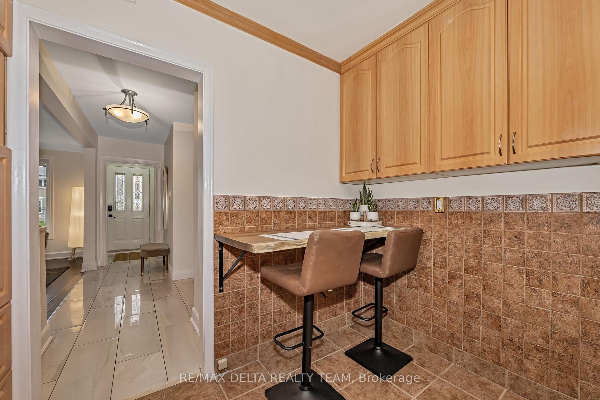 Photo 7 of 706 Smyth Road, Ottawa, Elmvale Acres — HOMEH