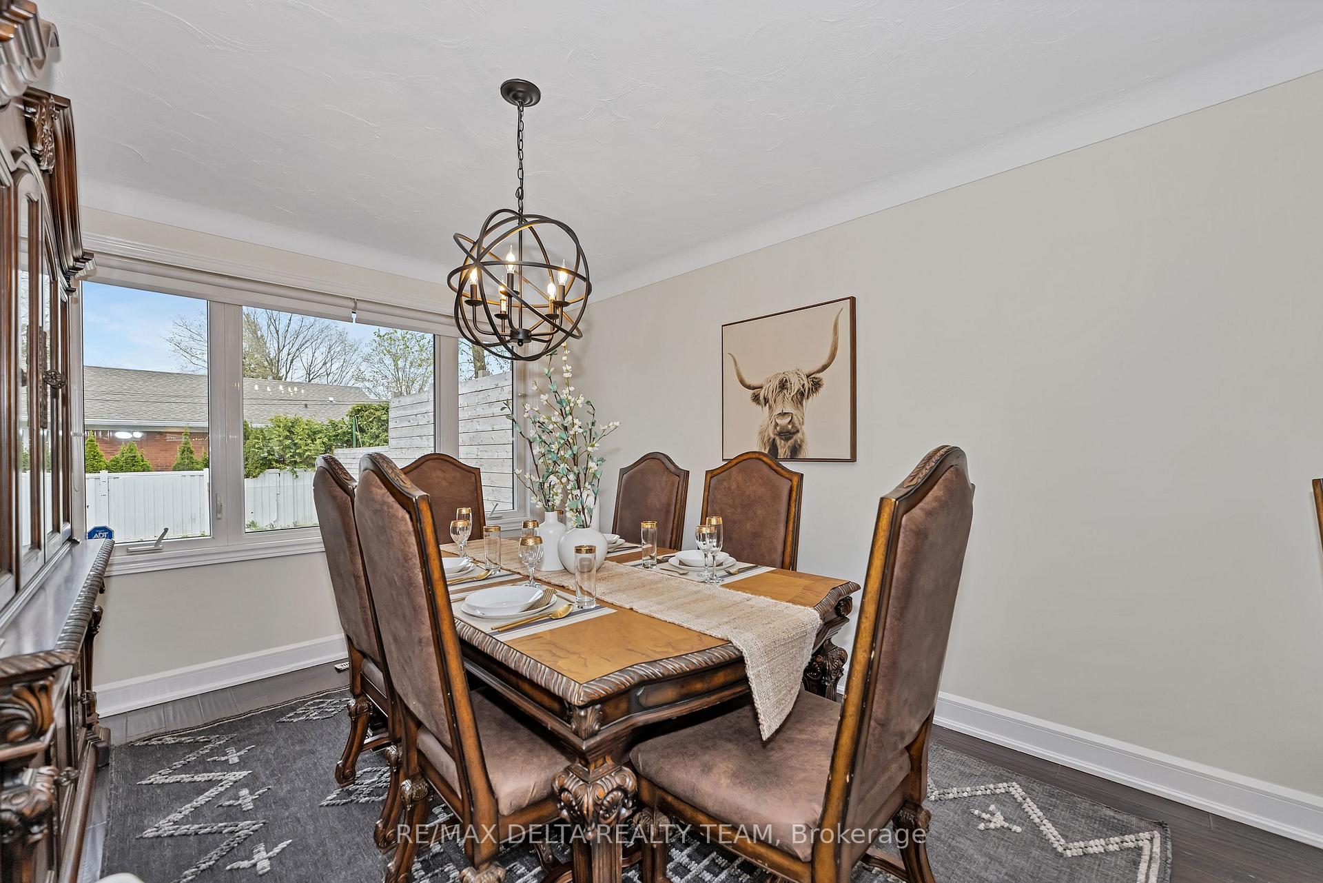 Photo 21 of 706 Smyth Road, Ottawa, Elmvale Acres — HOMEH