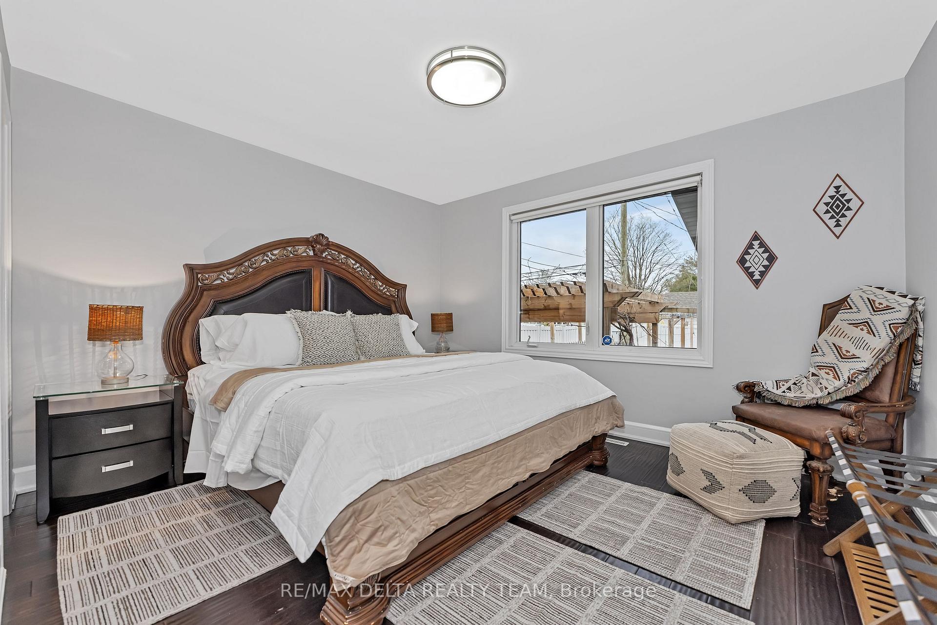 Photo 34 of 706 Smyth Road, Ottawa, Elmvale Acres — HOMEH
