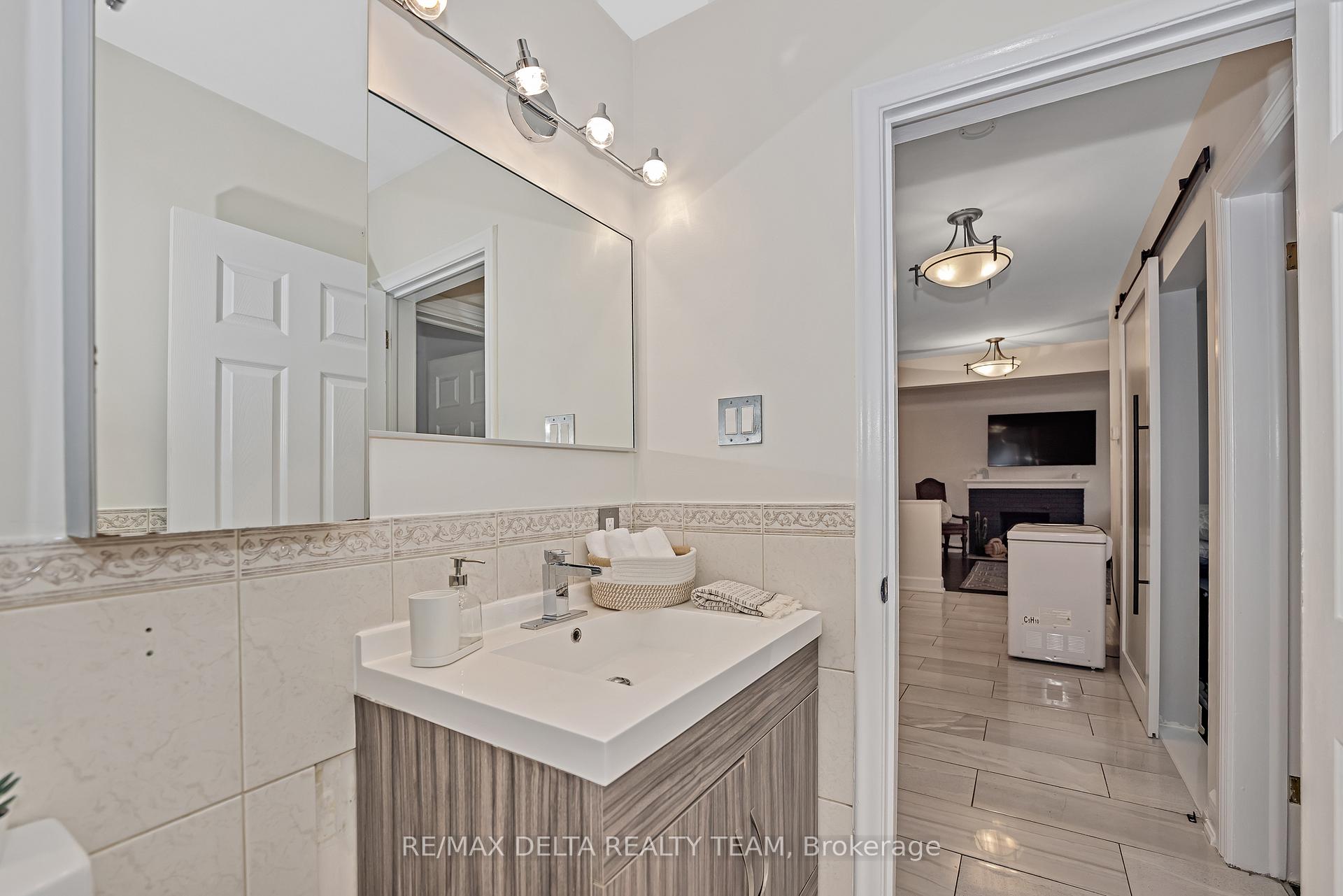Photo 36 of 706 Smyth Road, Ottawa, Elmvale Acres — HOMEH