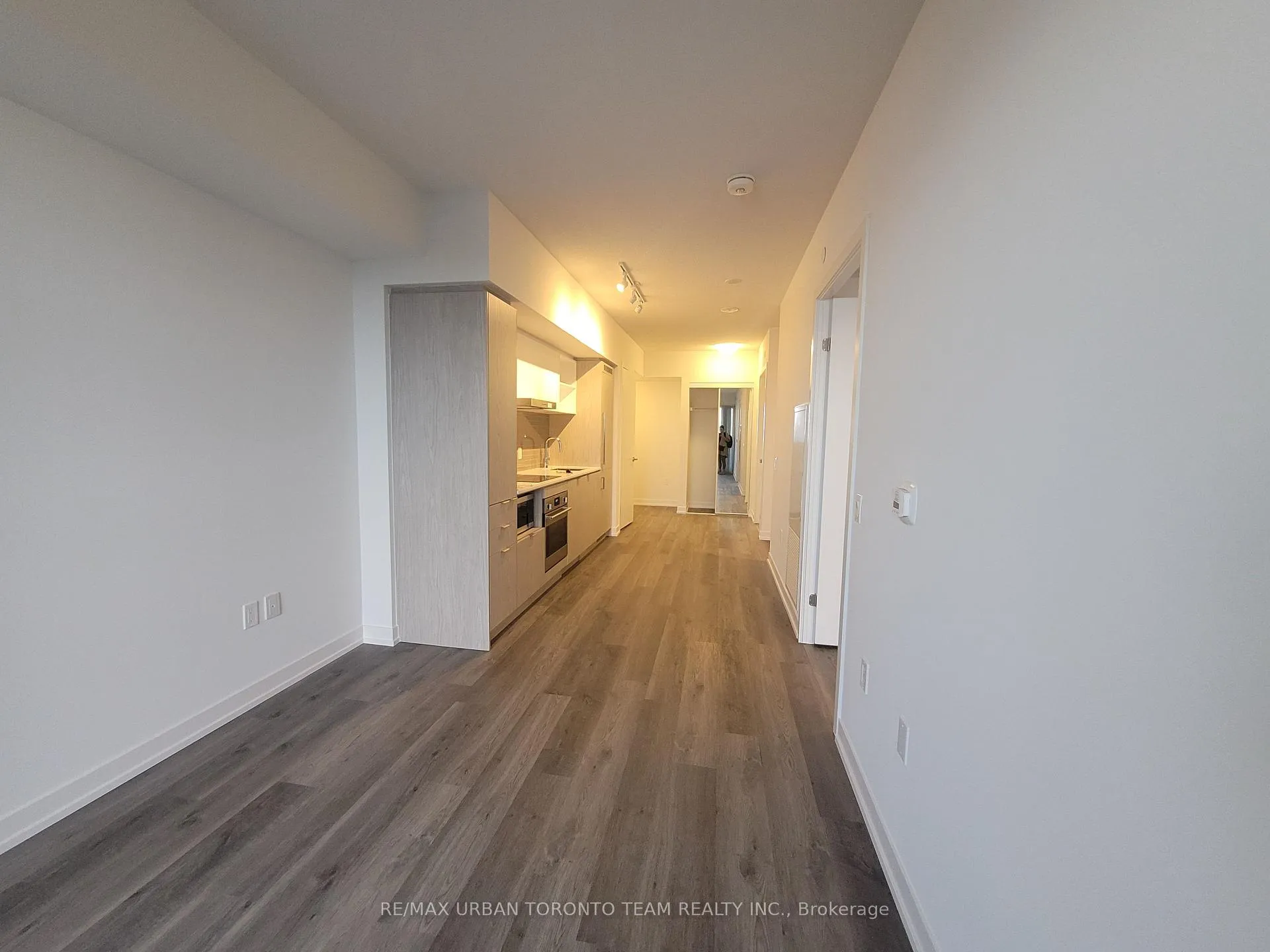 Photo 4 of Unit 4310, 55 Cooper Street, Toronto, Waterfront Communities — HOMEH