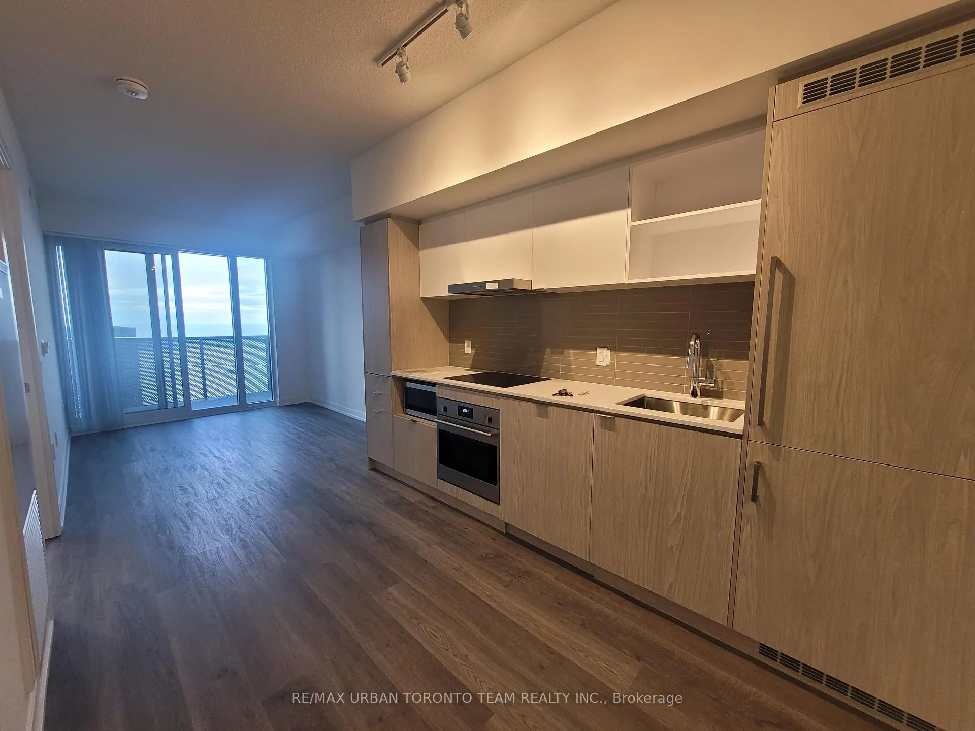 Photo 5 of Unit 4310, 55 Cooper Street, Toronto, Waterfront Communities — HOMEH