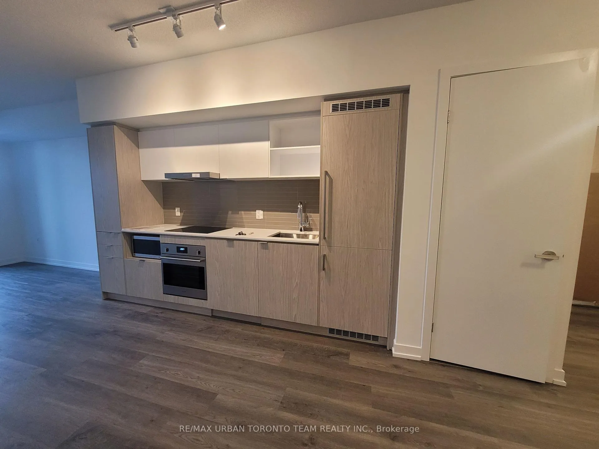 Photo 6 of Unit 4310, 55 Cooper Street, Toronto, Waterfront Communities — HOMEH